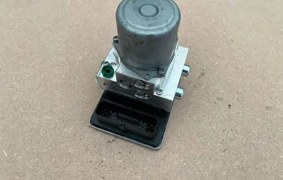 Mercedes-Benz GLE W167 ABS Pump A1679009613
