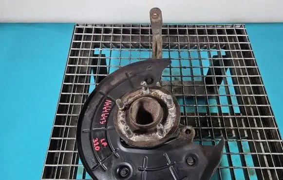 Lancia Thema Front wheel hub spindle knuckle 05168403AC IMPRK1464643