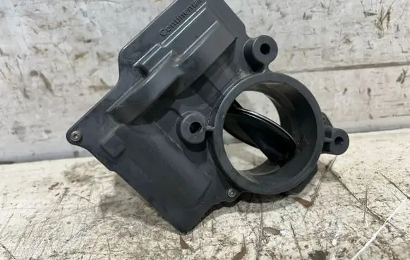 Volkswagen Golf V Throttle valve 03C128063A A2C53104475
