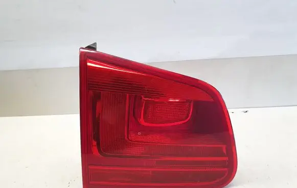 Volkswagen Tiguan Tailgate rear/tail lights 178957 nr9596