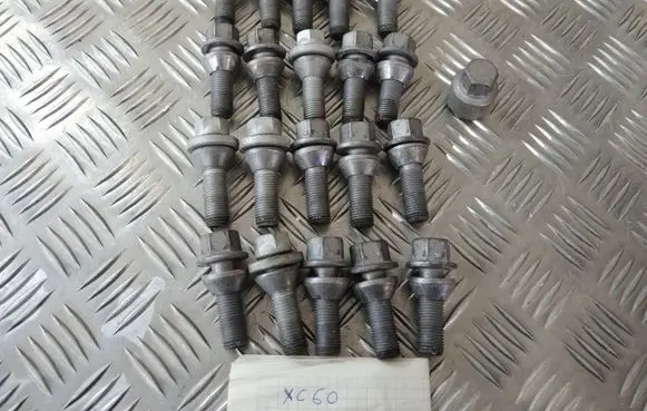 Volvo XC60 Nuts/bolts 