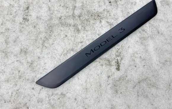 Tesla Model 3 Front sill trim cover 150476300C