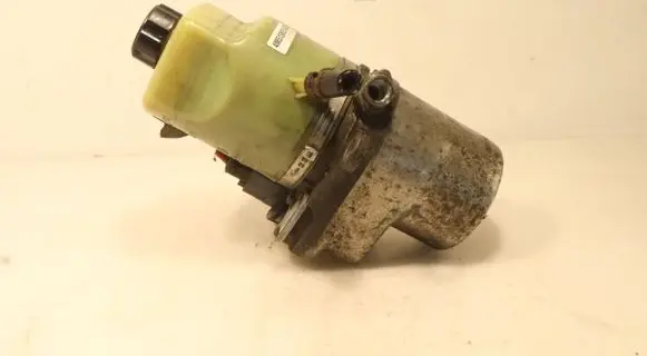 Ford Focus C-MAX Power steering pump 4M5113K514DB