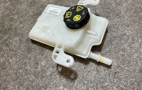 Ford Mach-E I Brake fluid reservoir LJ9C2N147BA