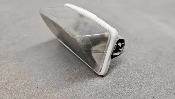 Toyota Avensis T250 Number plate light