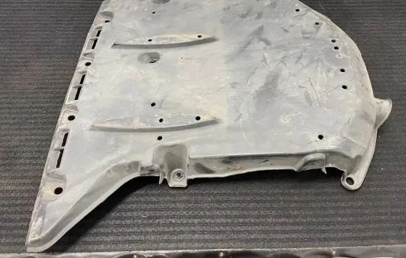 Lexus GS 250 350 300H 450H Engine splash shield/under tray 5839830080