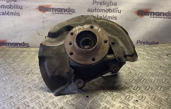BMW 5 E60 E61 Front wheel hub
