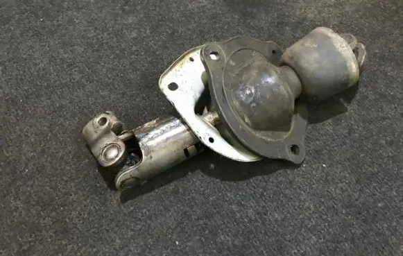 Mazda 626 Steering column universal joint