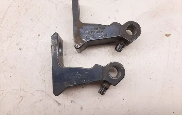 Audi A6 S6 C7 4G Rear door lower hinge 4G0831401A