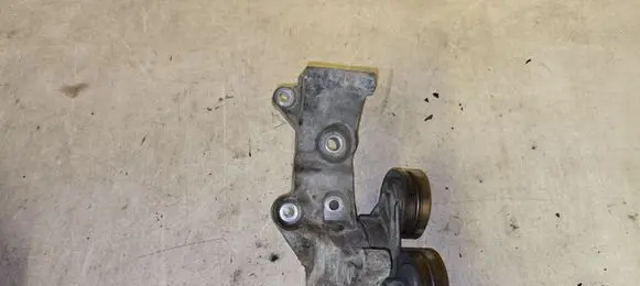 Opel Astra H Generator/alternator belt tensioner 898005564