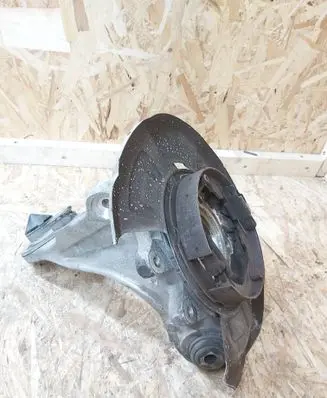 BMW X5 E70 Rear wheel hub 6770984 A2660