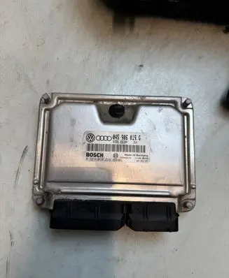 Audi A2 Engine control unit/module 045906019G 0281010220