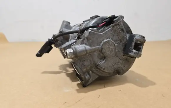 Opel Astra K Air conditioning (A/C) compressor (pump) A0008308700