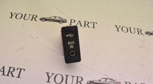 BMW X3 F25 AUX in-socket connector 9138402