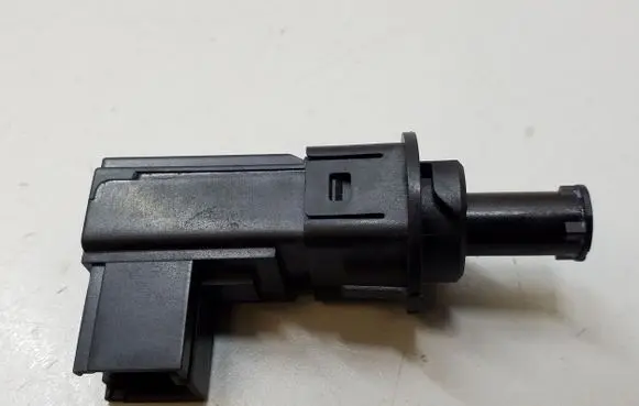 Chrysler Pacifica Brake pedal sensor switch 68236598AA
