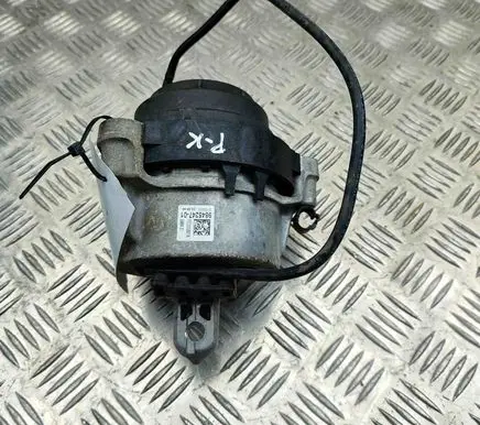 BMW 5 G30 G31 Engine mount bracket 9845247