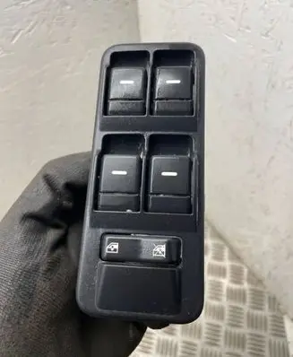 Land Rover Discovery 3 - LR3 Electric window control switch YUD500950PVJ 050426