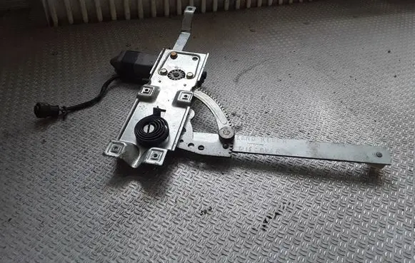 Land Rover Discovery Rear door window regulator with motor