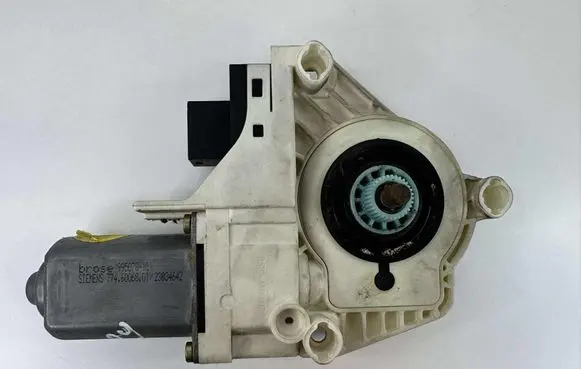 Audi A6 S6 C6 4F Front door window regulator motor 995078101 7746006801