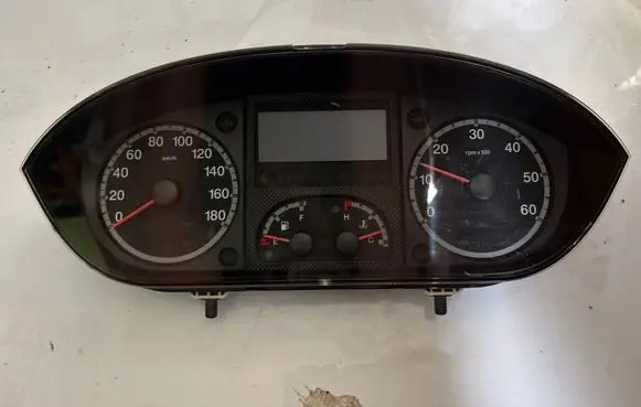 Peugeot Boxer Speedometer (instrument cluster) 1370983080