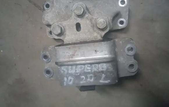 Skoda Superb B6 (3T) Gearbox mount 3C0199555