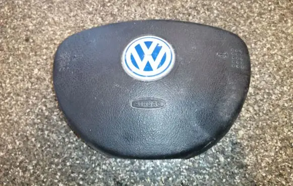 Volkswagen New Beetle Steering wheel airbag 1C0880201E
