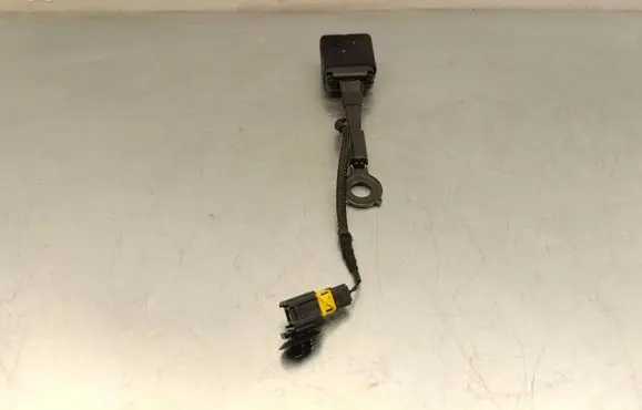 Peugeot 208 II Front seatbelt buckle 6350543ETB