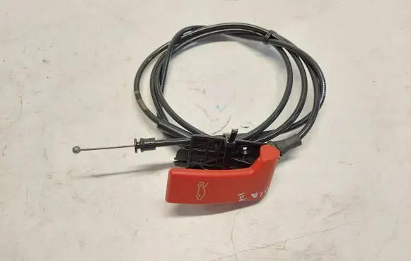 Mercedes-Benz GLA H247 Engine bonnet/hood lock release cable 