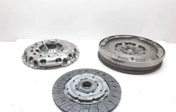 BMW 3 E90 E91 Clutch set kit 415047710 124052310 324063810