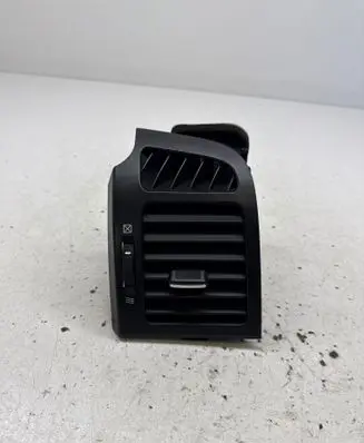 Chevrolet Captiva Dash center air vent grill
