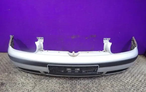 Volkswagen Golf IV Front bumper