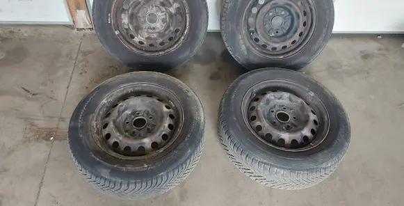 Toyota Auris 150 R15 steel rim