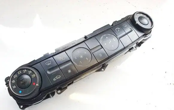 Mercedes-Benz E W211 Climate control unit 2118300190 a2118301854