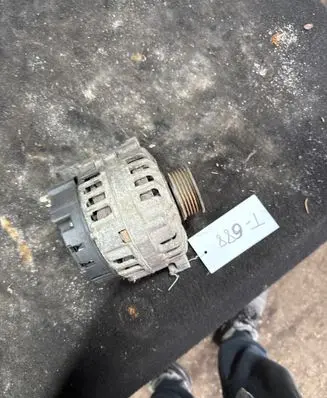 Volkswagen Golf IV Generator/alternator 06B903016D