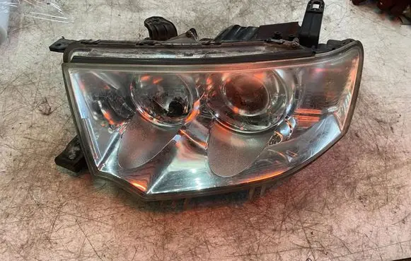 Mitsubishi L200 Headlight/headlamp 1297607000