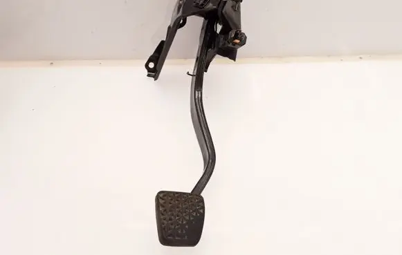Opel Corsa C Brake pedal 90460325