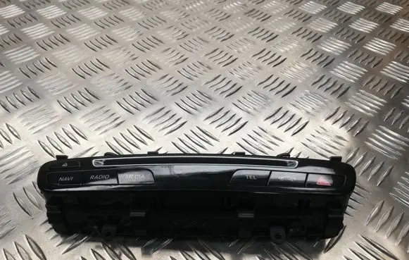 Mercedes-Benz GLC X253 C253 Head unit multimedia control A2059055201