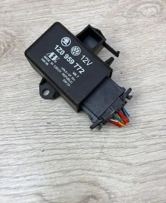 Skoda Octavia Mk2 (1Z) Seat heating relay 1Z0959772