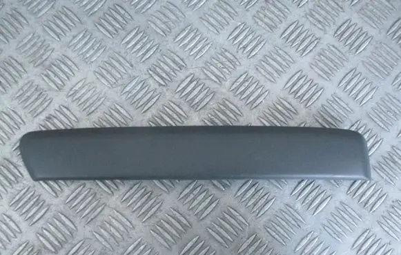 Ford Focus Front bumper splitter molding 4M5117E909AF