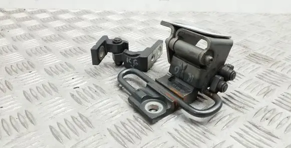 Rear door hinge set