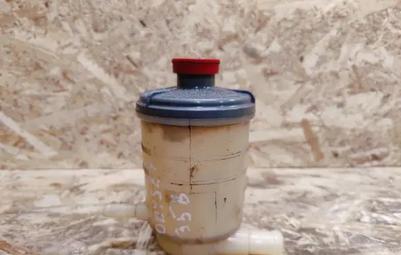 Brake fluid reservoir