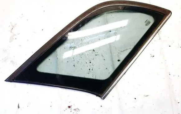 Toyota Avensis T250 Rear side window dot24as2m68