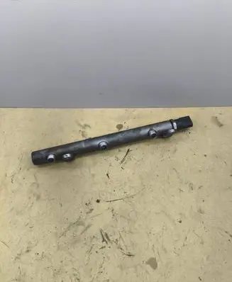 Mercedes-Benz ML W164 Fuel main line pipe 0281002504