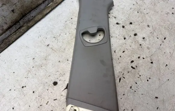 BMW 3 E90 E91 (B) pillar trim (top) 52107010