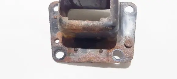 Citroen C2 Engine mounting bracket