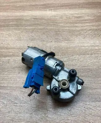 Opel Omega B1 Seat adjustment motor 404152 414805