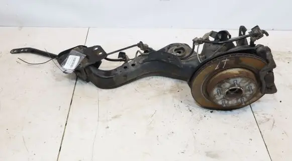 Nissan X-Trail T32 Stub axle 