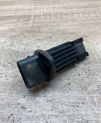 Mercedes-Benz E W210 Mass air flow meter 72268407