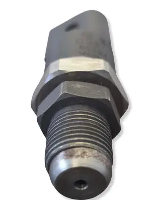 Mercedes-Benz C W202 Fuel pressure sensor 0281002239 86824003610 A0041531528
