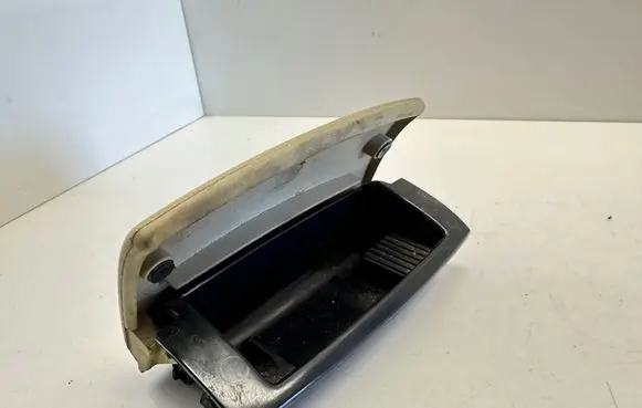 Audi A4 S4 B7 8E 8H Ashtray (rear) 8E0857961M 8E0857961